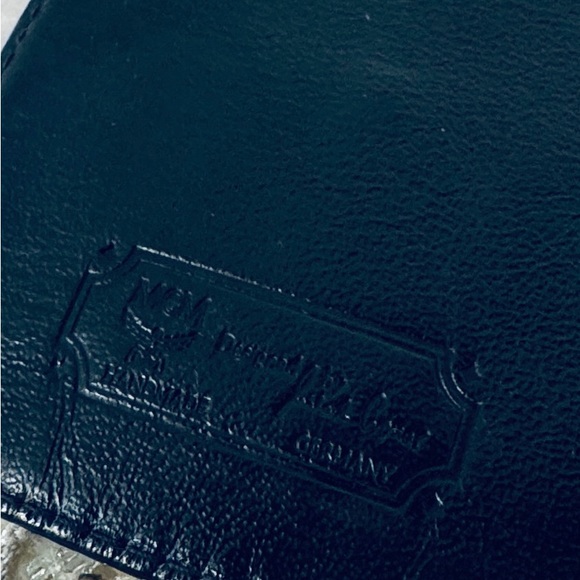 MCM white and Navy Wallet - Picture 4 of 12